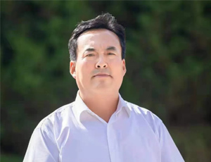 校长刘占荣